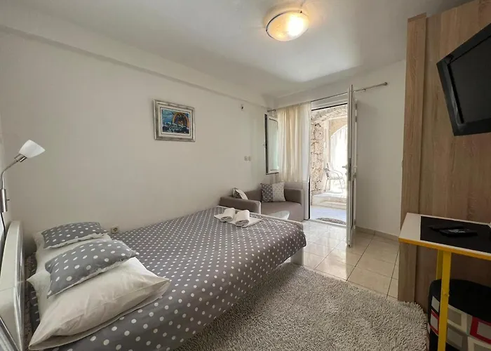 Апартаменты Old Town Nina 1 *