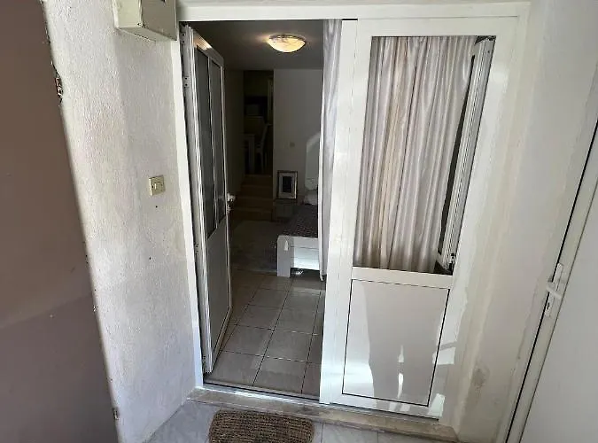 Old Town Nina 1 Апартаменты