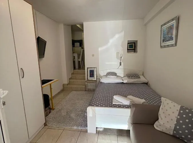 Old Town Nina 1 * Сплит