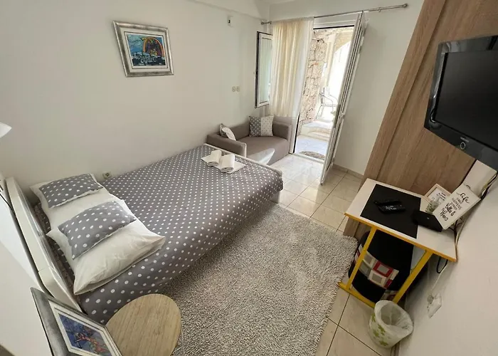 Апартаменты Old Town Nina 1