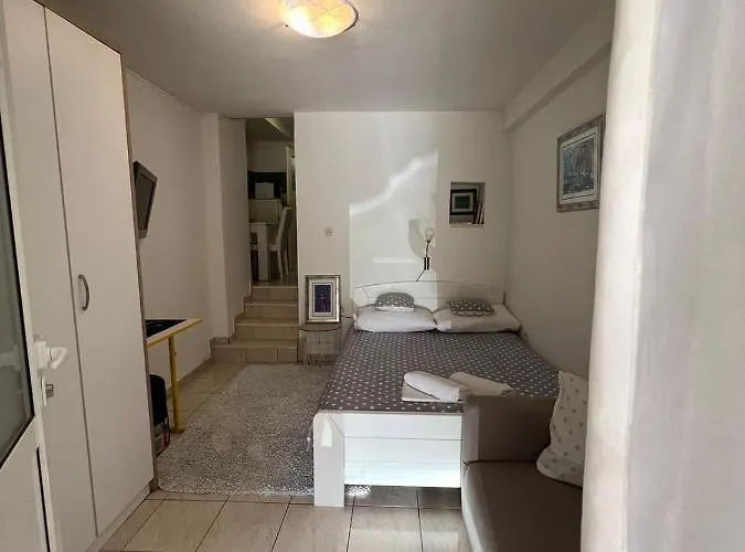 Old Town Nina 1 Апартаменты Сплит